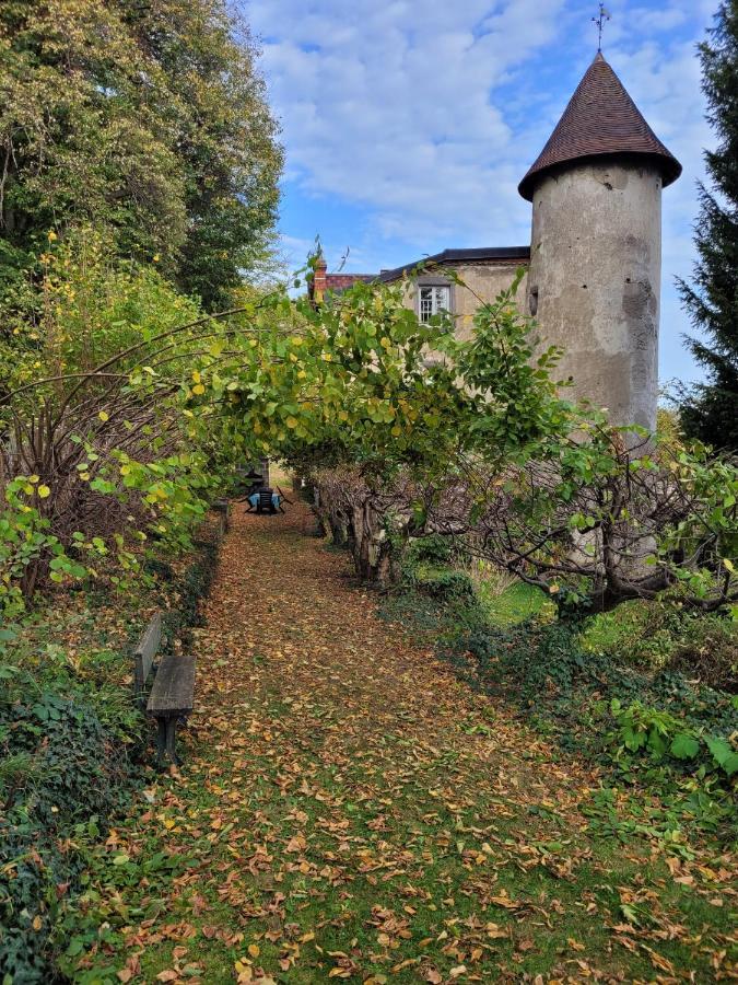 Gites Le Vieux Vinzelles 볼빅 외부 사진