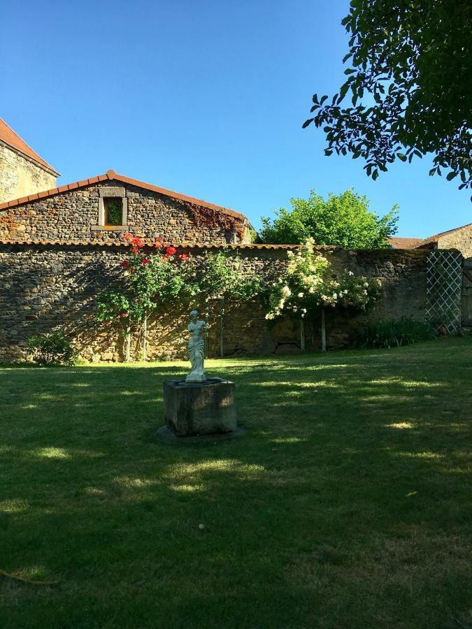 Gites Le Vieux Vinzelles 볼빅 외부 사진